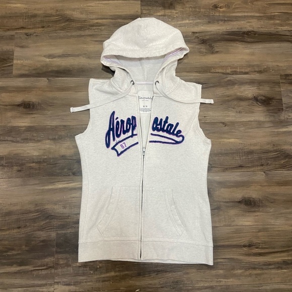 Aeropostale Light Gray Hoodie Vest - Picture 2 of 5